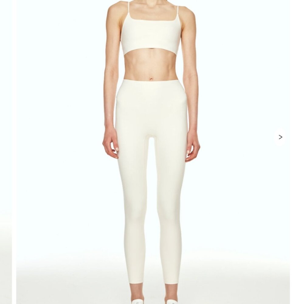 Bandier Le Ore Bella Bonded Bra & Leggings